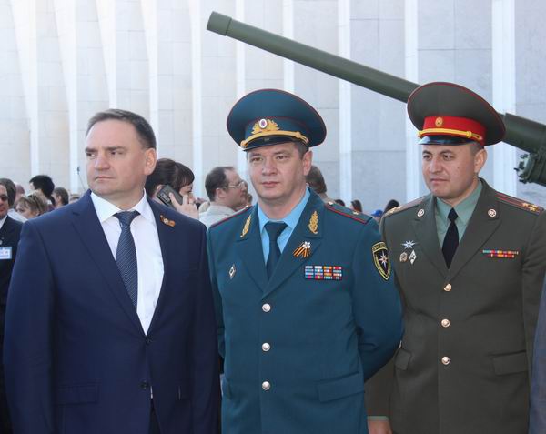  width=400 /></p><p style=text-align: center;><img src=/images/stories/vlad/2015_05_06_37.jpg alt=